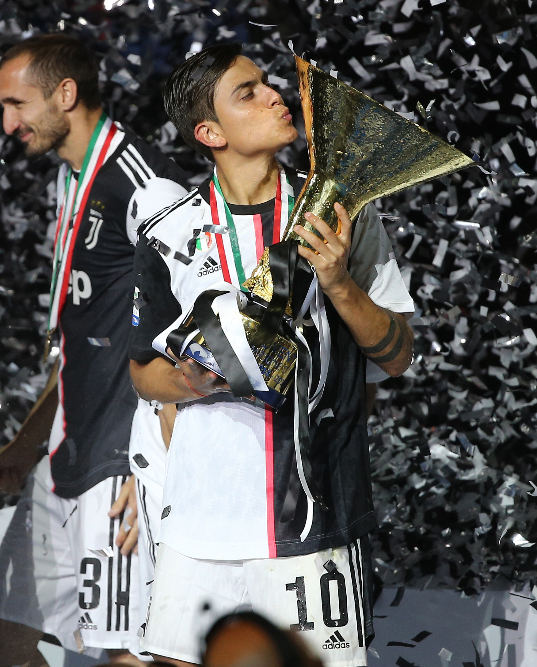 都体：前尤文主席阿涅利禁职期已结束，但他目前无意回归足球（都灵体育报：前尤文主席阿涅利禁令期满，暂不打算重返足坛）