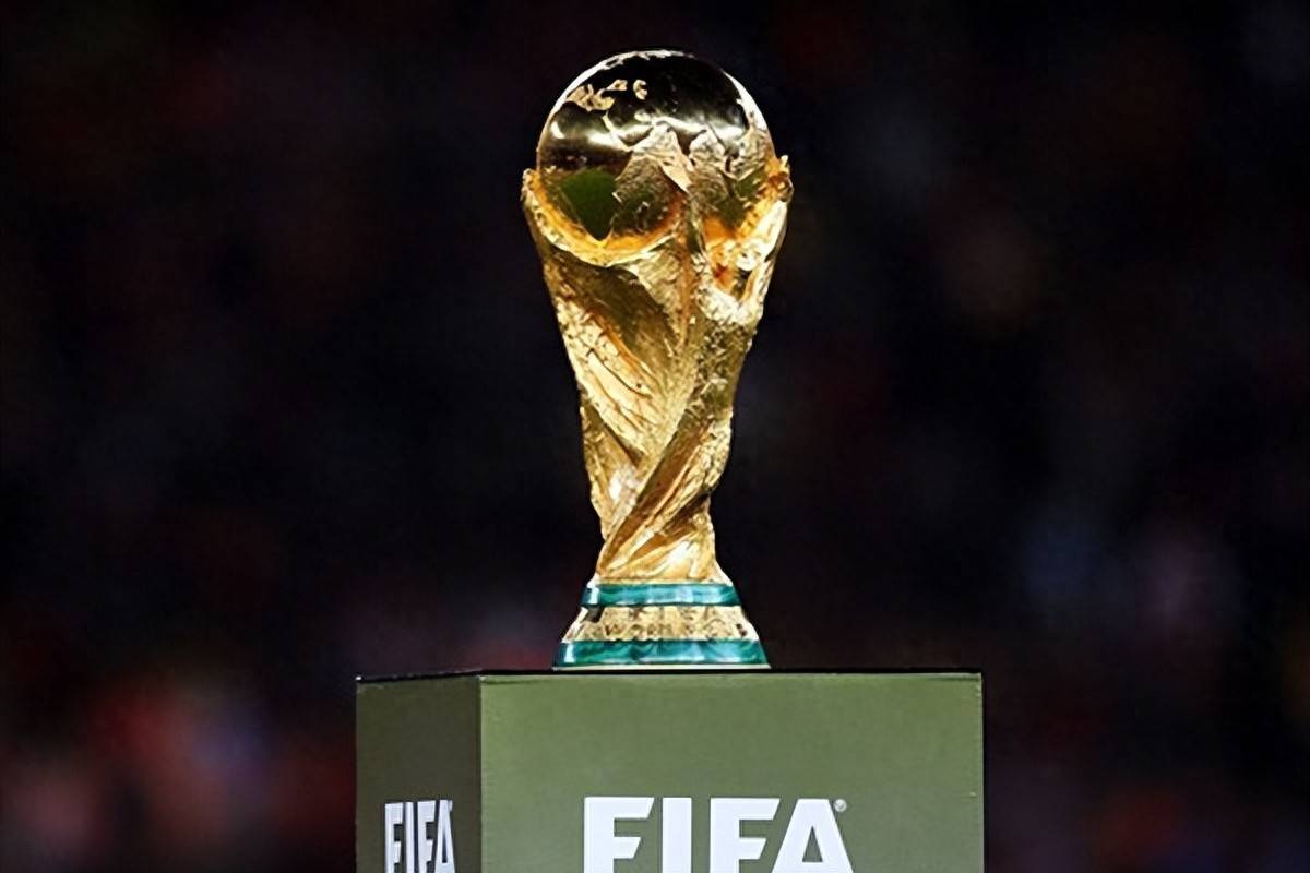 中超联赛总结：积分榜前三分析,（中超赛季回顾：榜单前三深度解析）